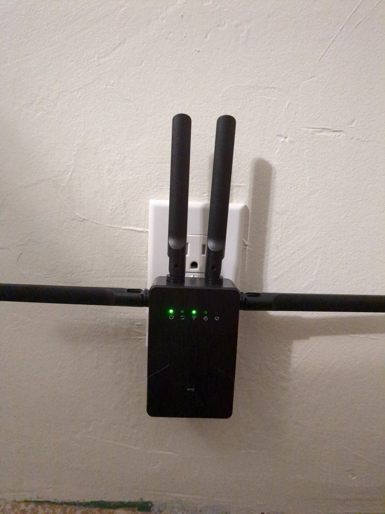 300M WiFi Repeater Network Range Extender with 4 External Antennas