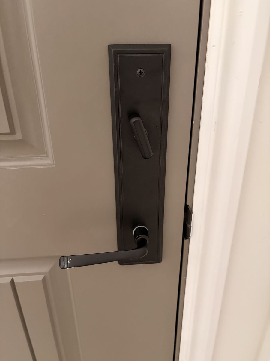 Front door handle set with lock