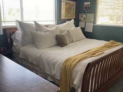Ethan Allen American Impressions King Bed Frame – Solid Cherry Wood – Made in USA