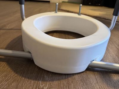 Toilet Riser With Handles