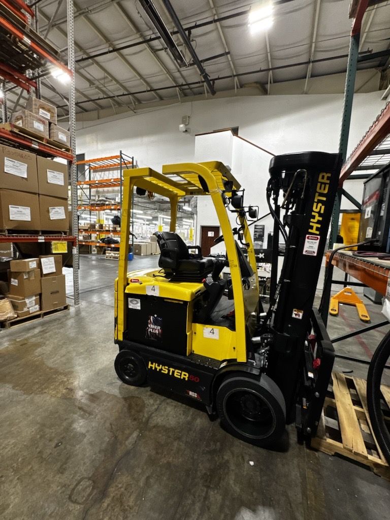 2016 Hyster E50XN-27 Electric Forklift – 5,000 lb Capacity – 21 ft Lift for sale 