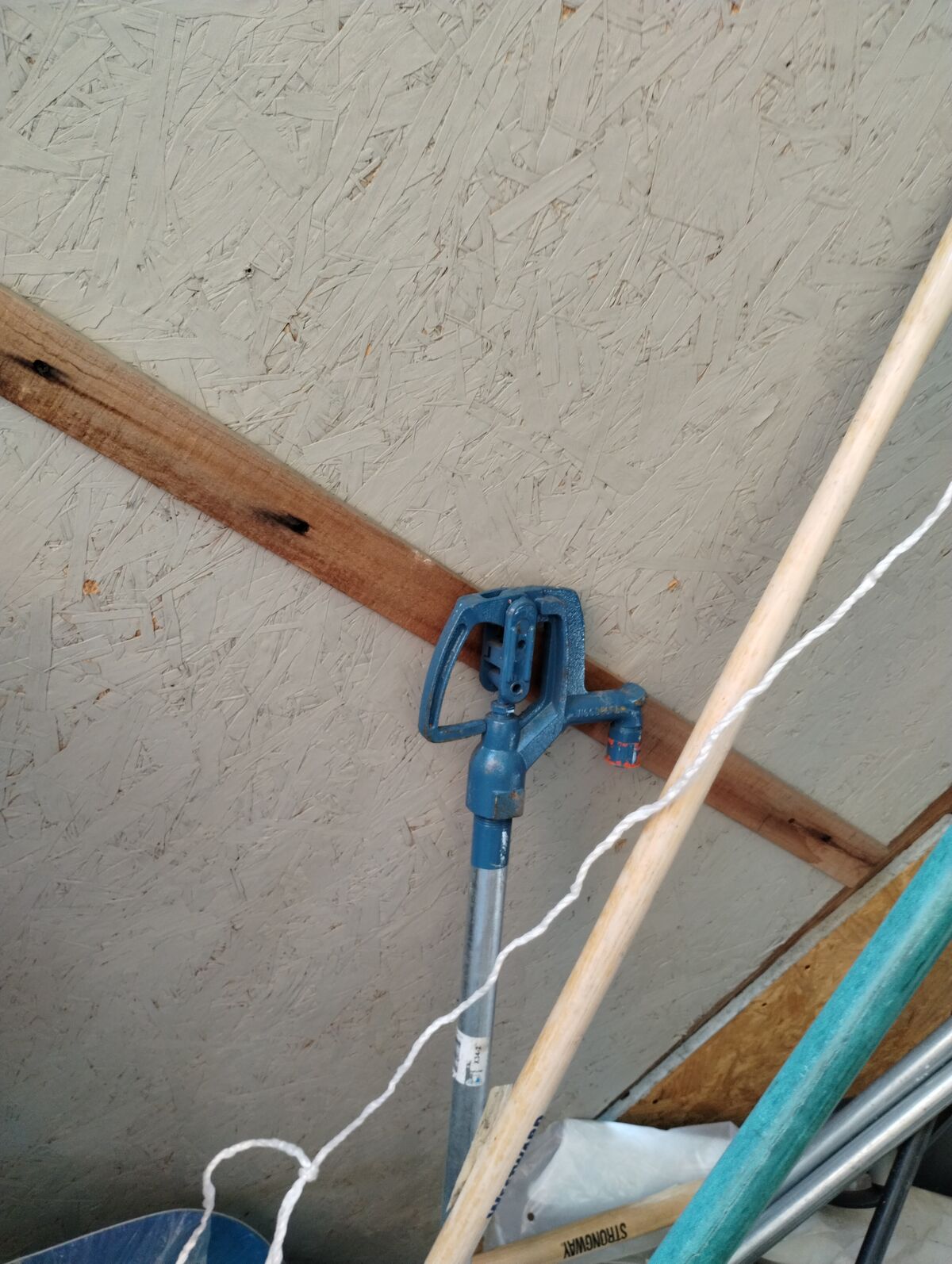 1 5 FT 2 7 FT AND 1 WALL FROST FREE Spigot's  30-50-75 EACH