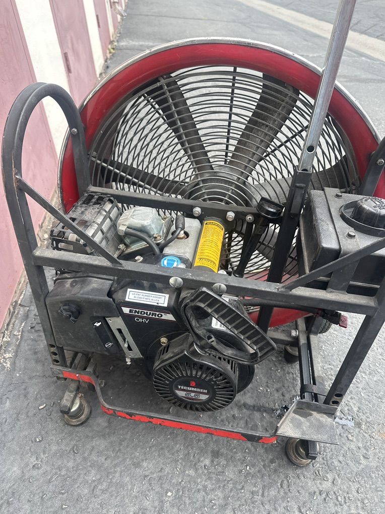 Tecumseh 5.5 gas Blower