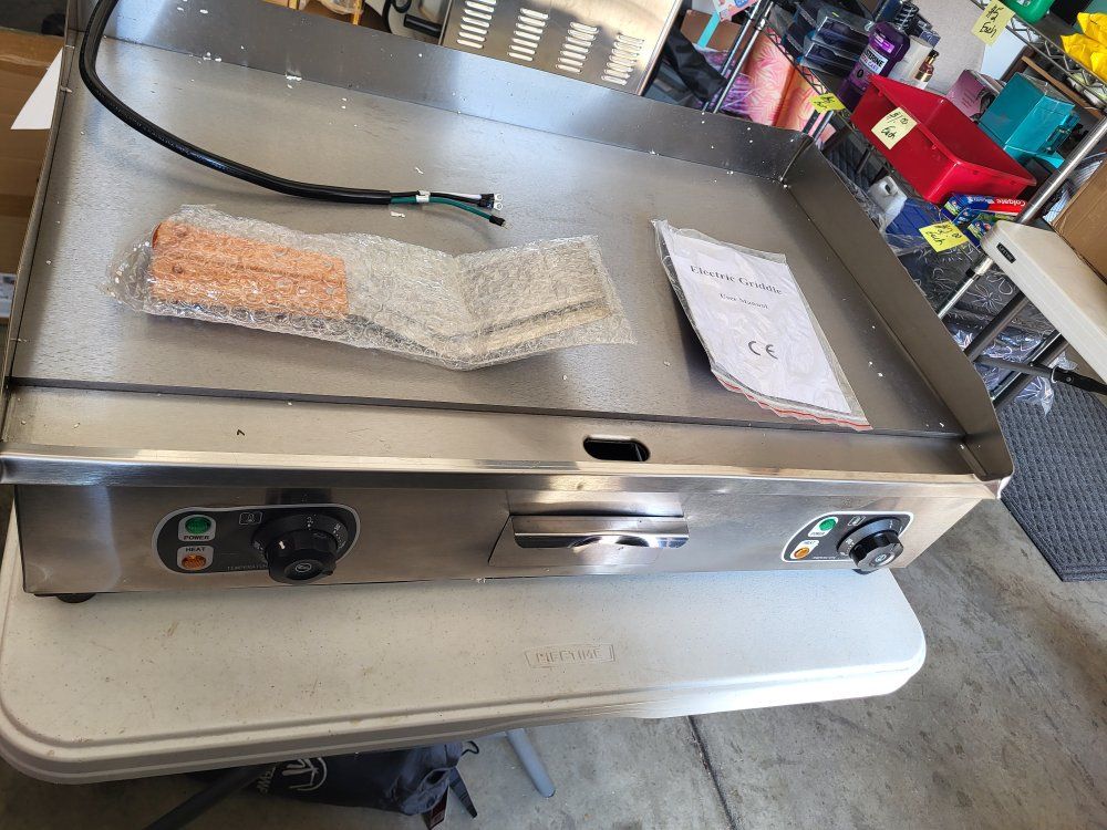 Stainless Steel Electric Griddle 
28.54" x  15.75"
