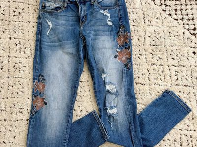 KanCan Skinny Jeans with Flower Patches