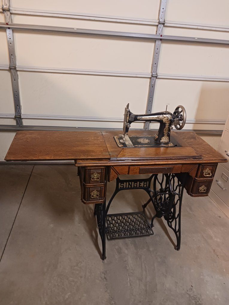 Vintage 1904 Singe Model 27-4 Treadle Sewing Machine with Cabinet and Attachments
