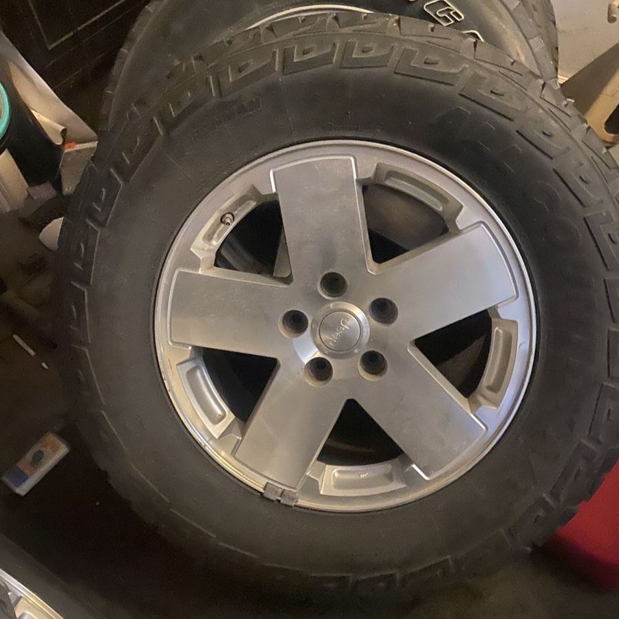 jeep rims and tires