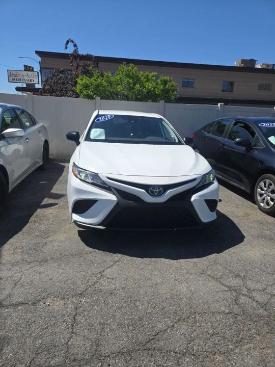 2020 Toyota Camry SE Nightshade