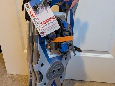Yukon Charlie's 825 MP Series Snowshoes Adventure Package - Medium 8x25