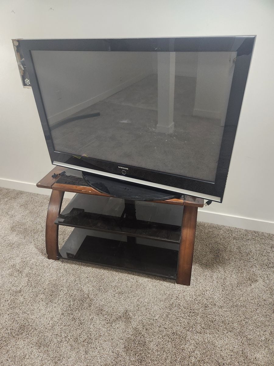 50" TV