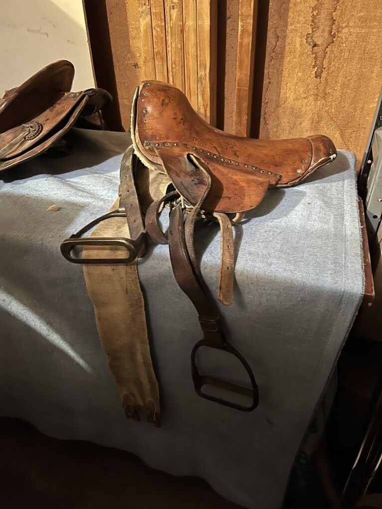Vintage EnglIsh Saddle