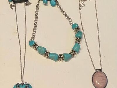 3 Poporozzi Necklace Earring Sets