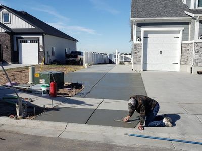 Burress Concrete | 30+ years of Experience | Concrete | Flatwork | sports Courts | Concrete Sealing | Decorative Concrete
