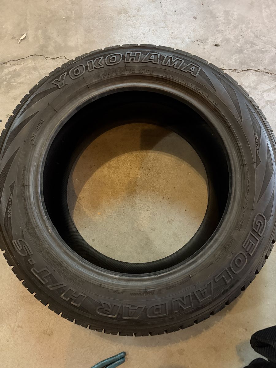 255/55 R18 Yokohama Geolander H/T-S