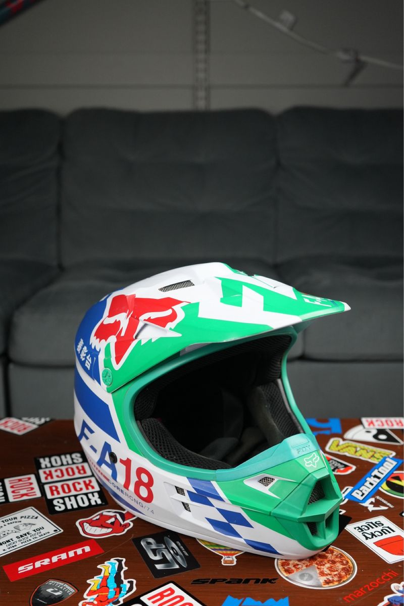 Fox Racing Sayak Youth V1 Helmet