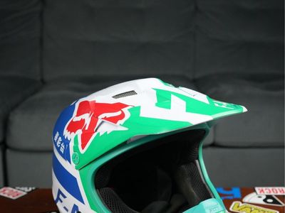 Fox Racing Sayak Youth V1 Helmet
