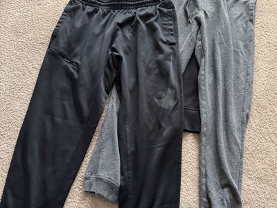 3 Pairs of Pants Nike Joggers Sweats Sz L
