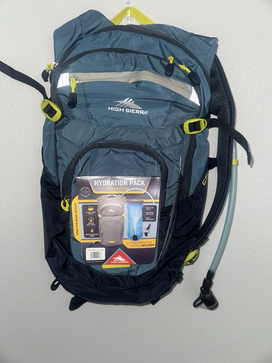 High Sierra Cragin Hydration Pack - 2 Liter - Water-Repellent Hiking Backpack