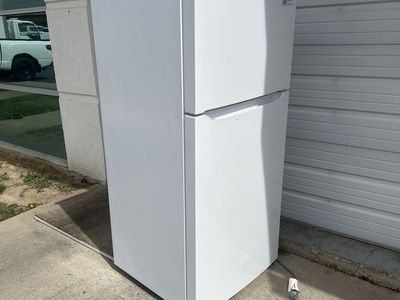 Fridgidaire Fridge