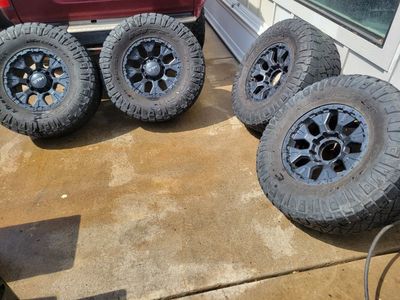 35/12.50R17 8x170 f250 f350 wheels