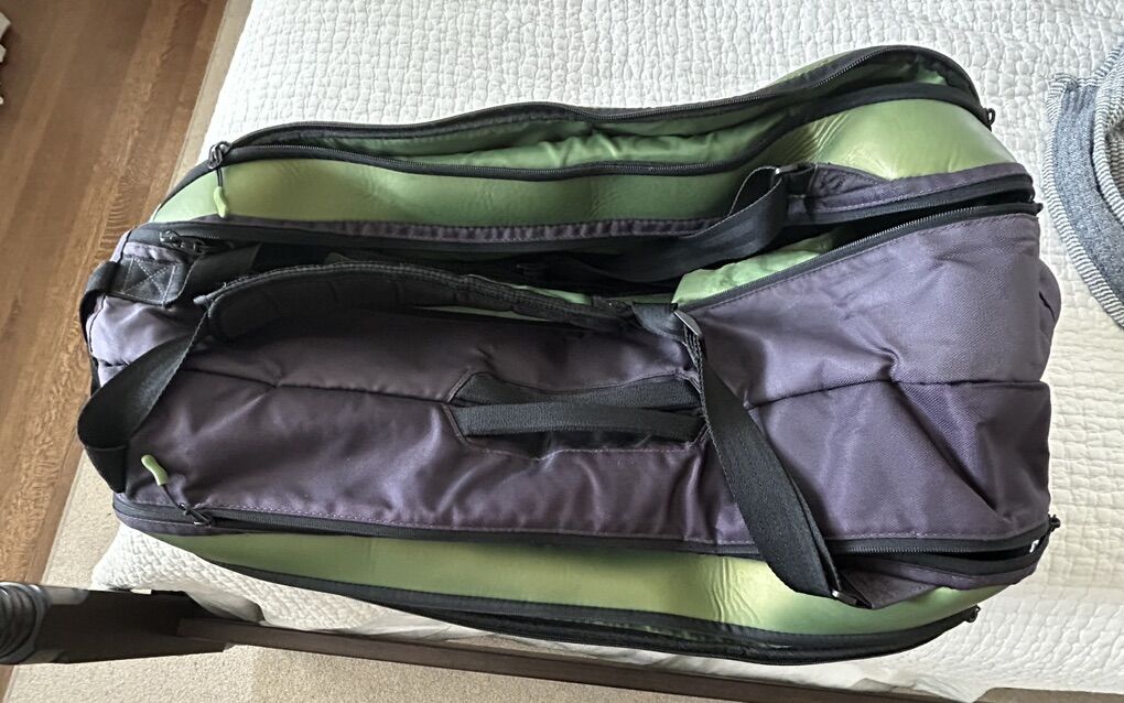 Wilson Blade V8 Tennis Bag