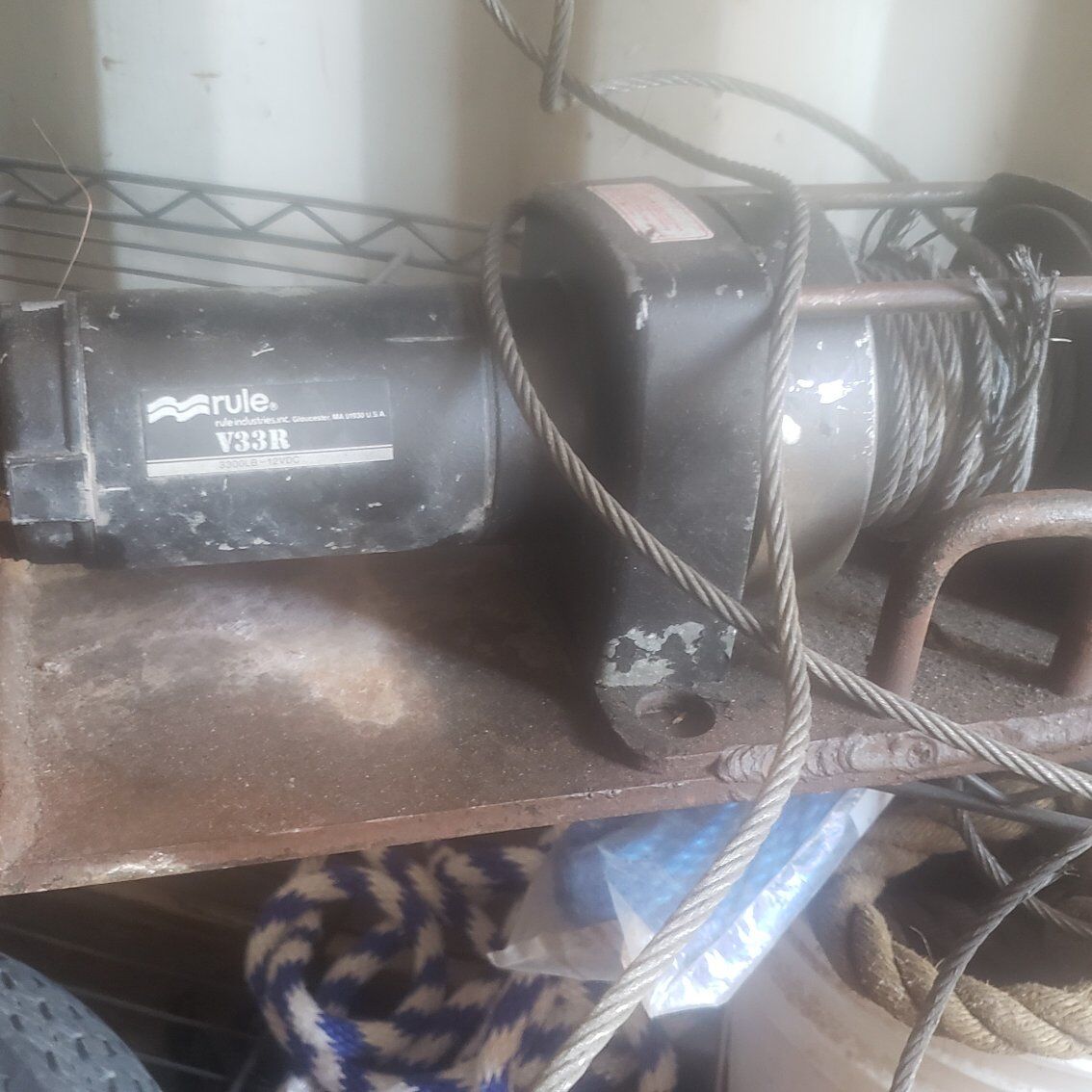 3300 LB Truck Winch $40