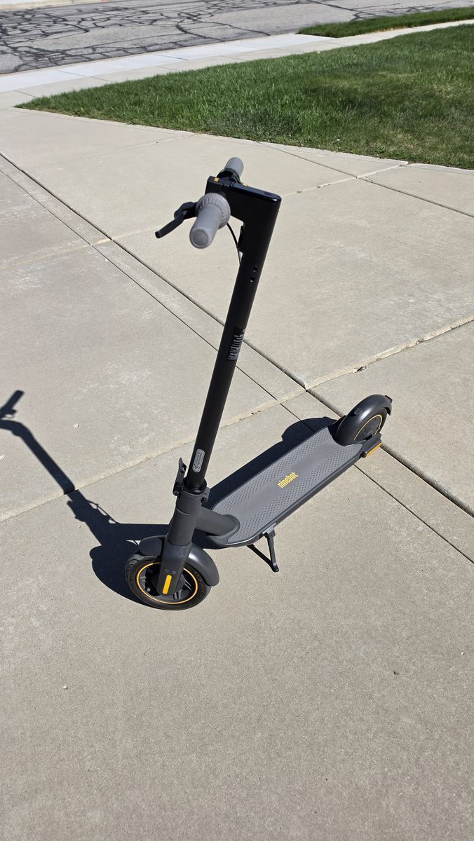 Segway Ninebot Kickscooter Max G30 - Excellent Condition