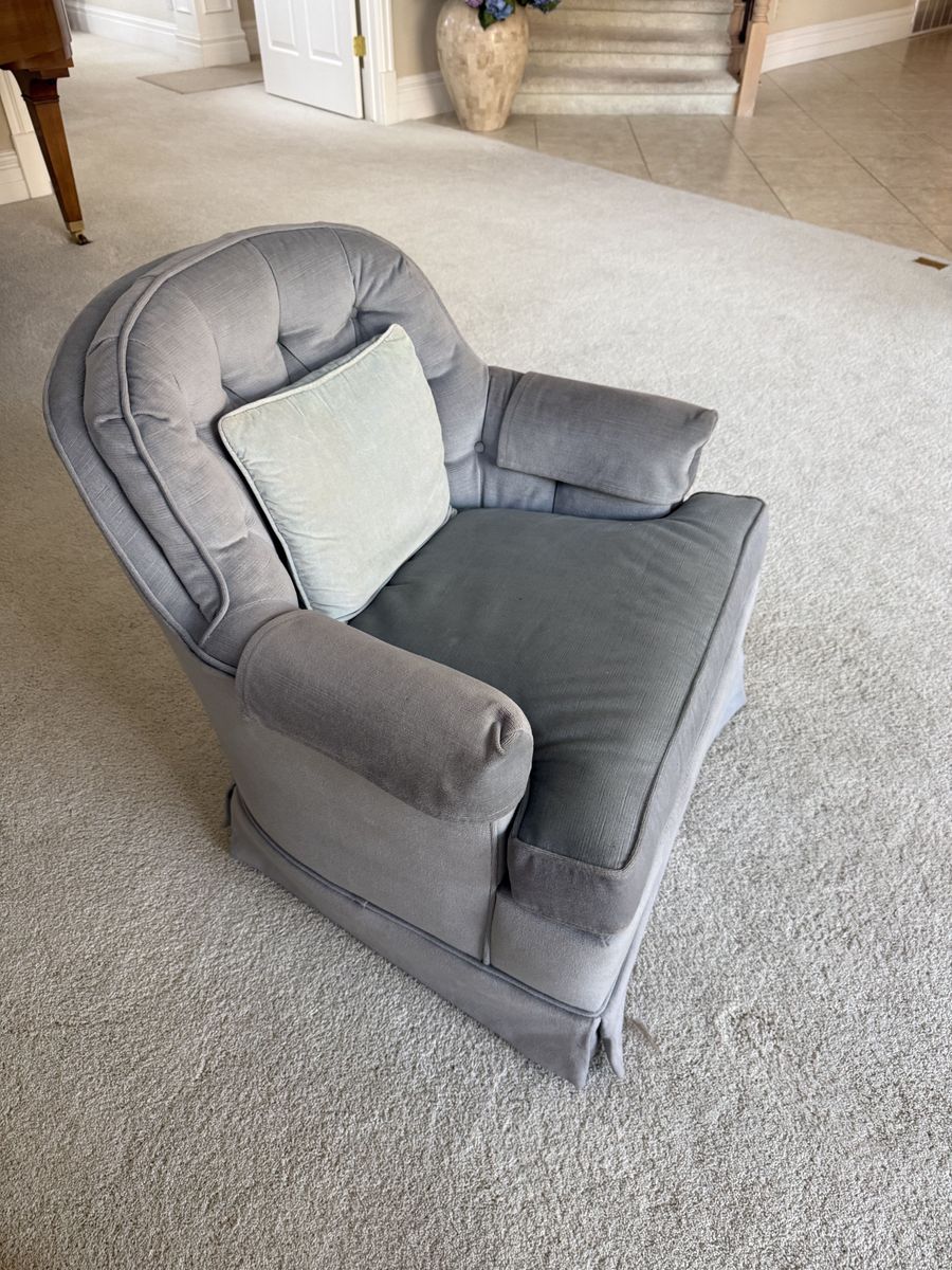 Elegant Light Blue Tufted Armchair