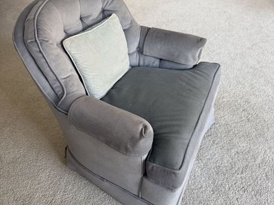 Elegant Light Blue Tufted Armchair