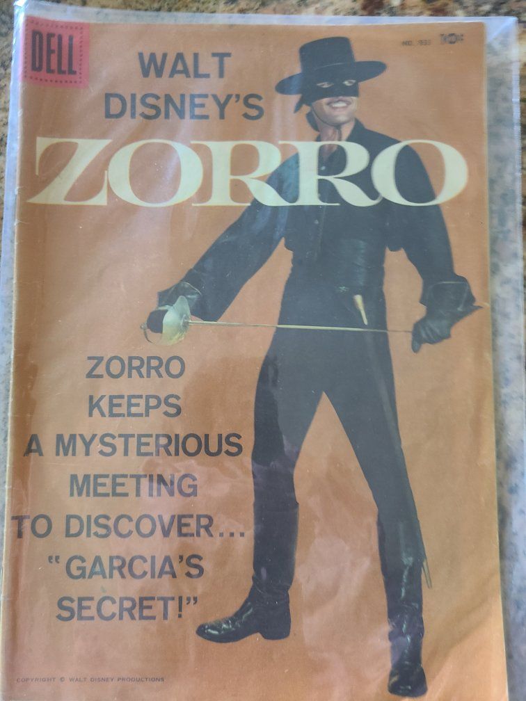 Vintage Dell Walt Disney's Zorro Comic Book No. 933