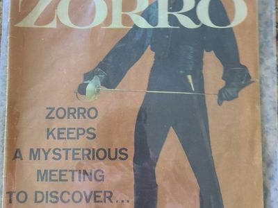 Vintage Dell Walt Disney's Zorro Comic Book No. 933