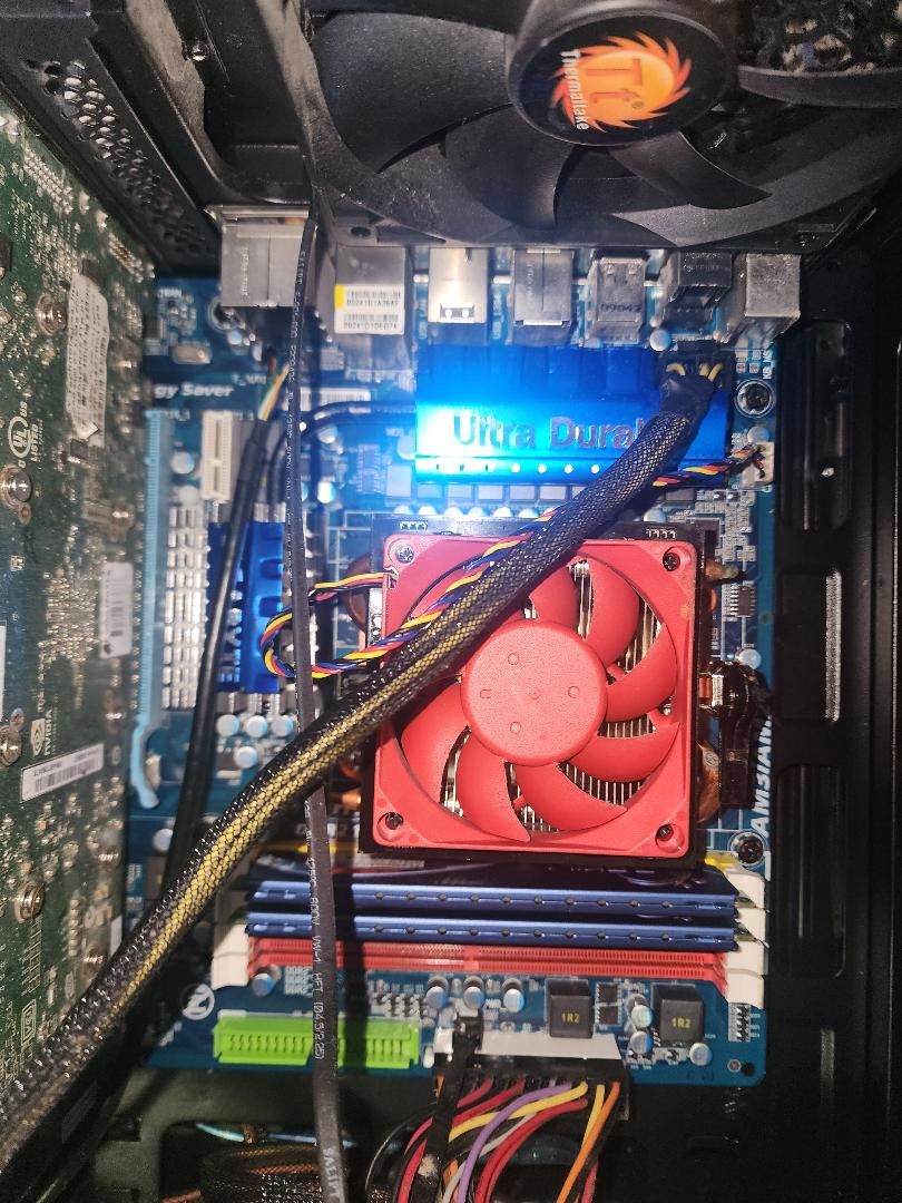 Older PC, mouse, keyboard, monitor/tv