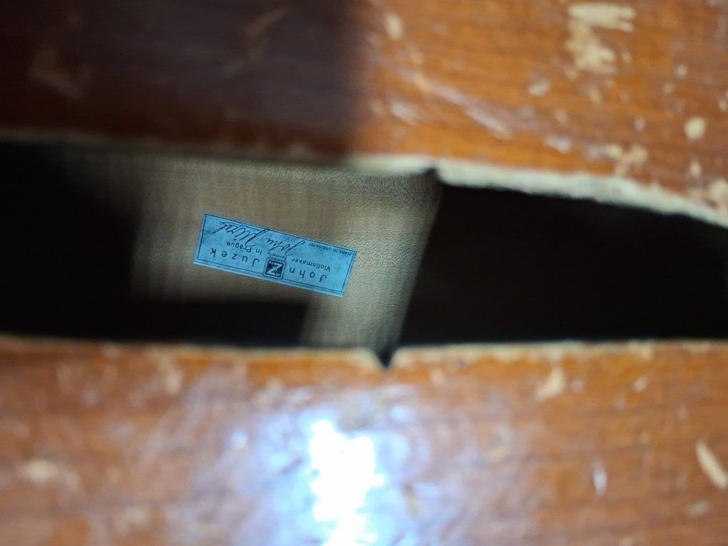 Main image 3