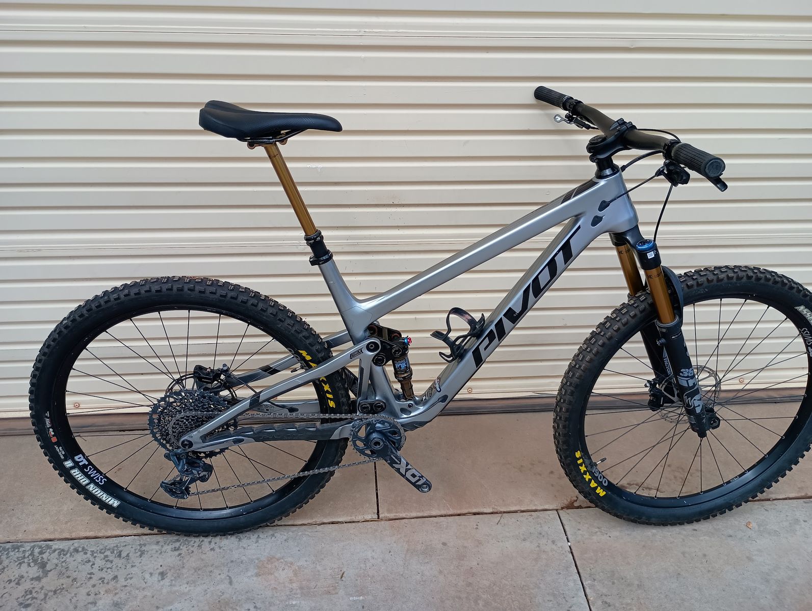 2023 Pivot Trail 429