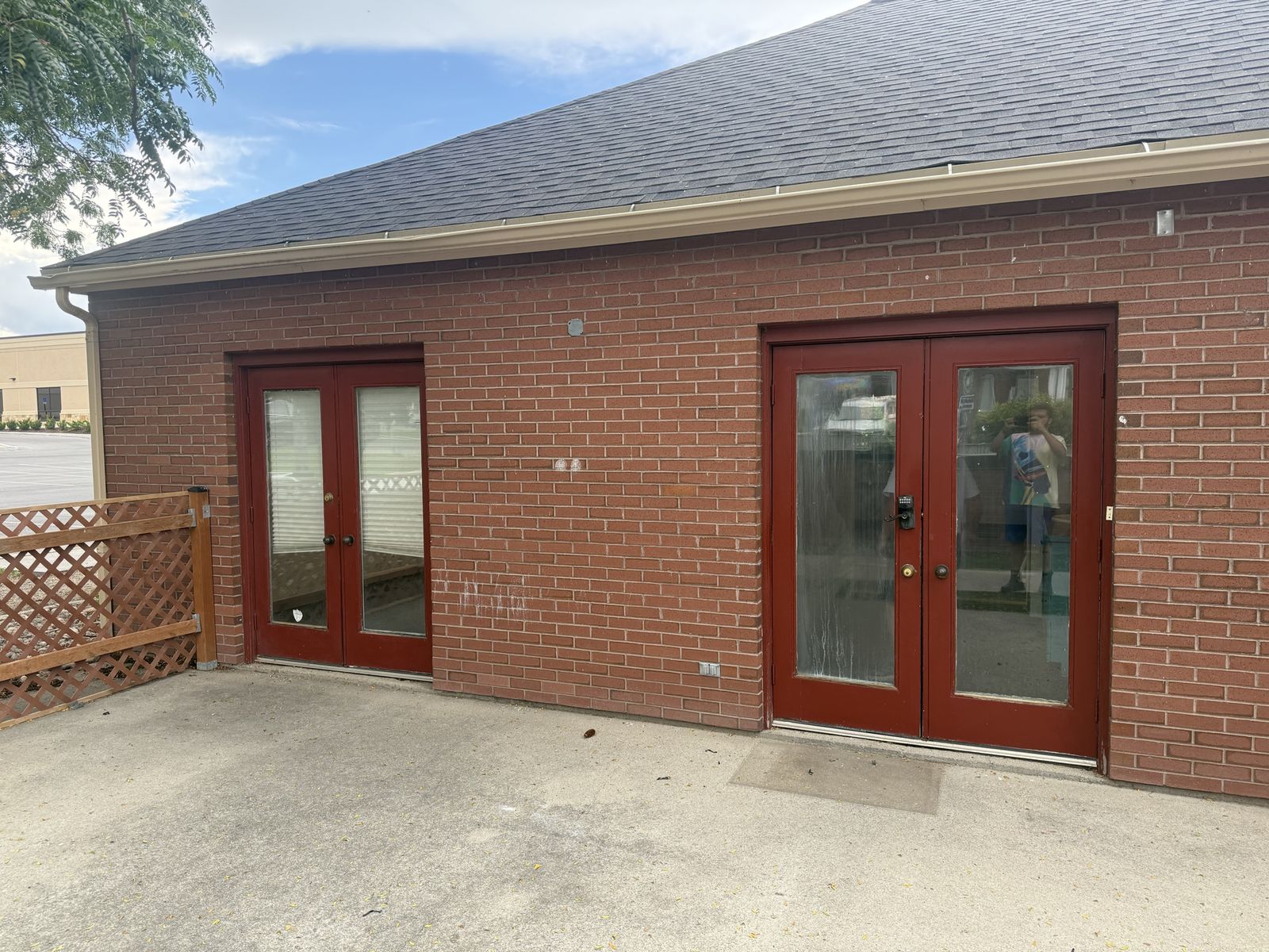 Main image 12