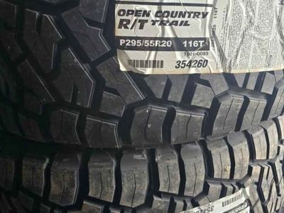 295/55r20 toyo open country at lll