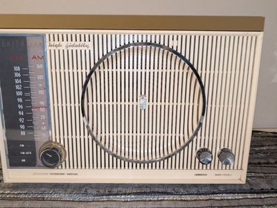 Working Vintage Zenith S-53555 X338 AM FM Wood Cabinet Tube Radio High Fidelity