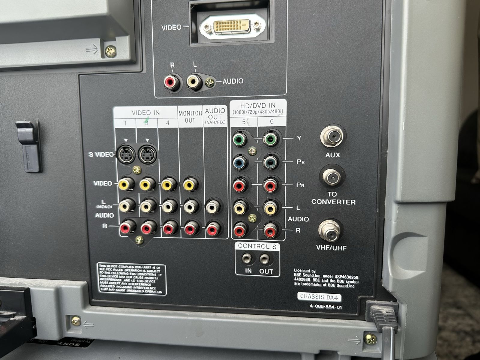 Main image 6