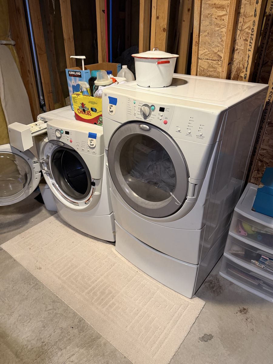 Whirlpool Duet Front Load Washer & Electric Dryer Set - White OBO
