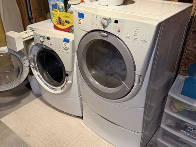 Whirlpool Duet Front Load Washer & Electric Dryer Set - White OBO