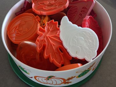Vintage Tubberware & Lots of Hallmark Cookie Cutters