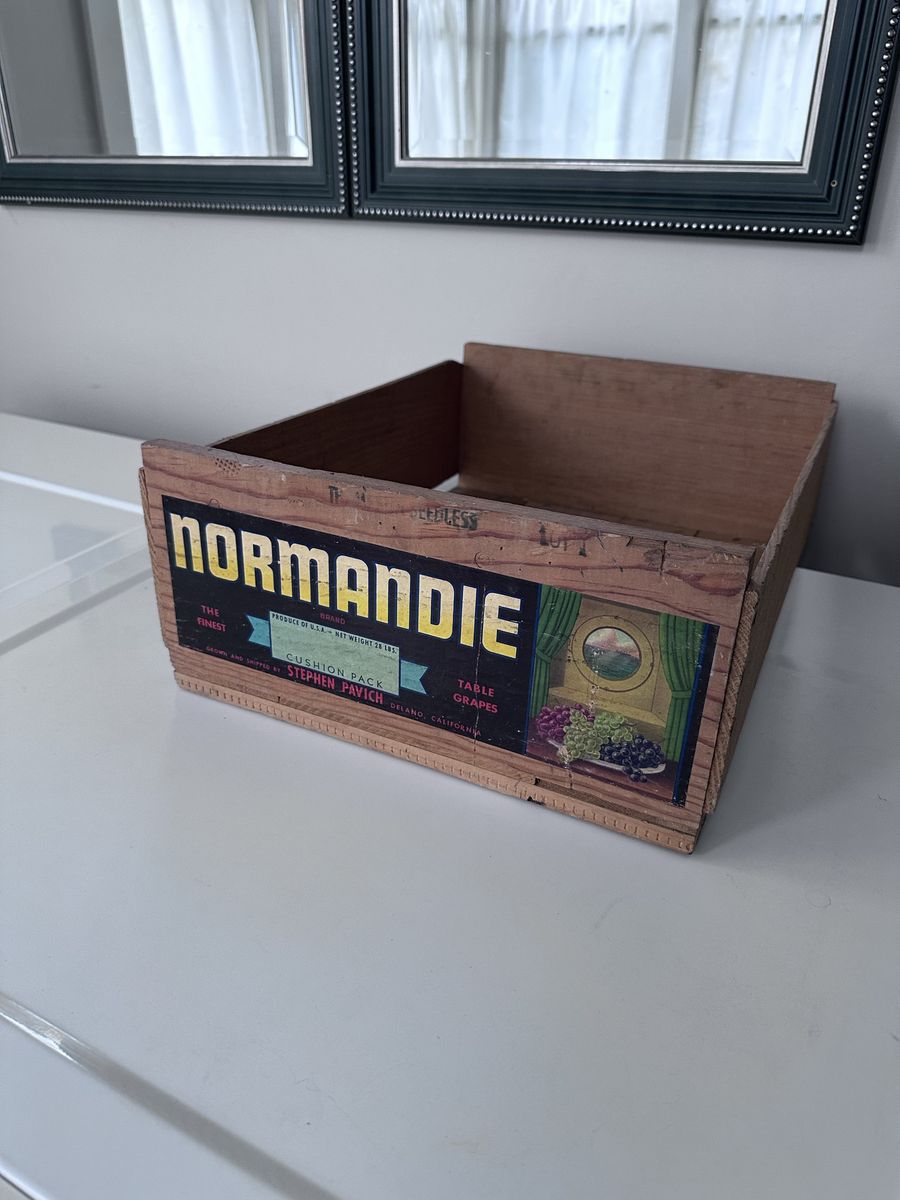 Vintage Normandie Brand Table Grapes Wooden Crate - Stephen Pavich - Delano, CA