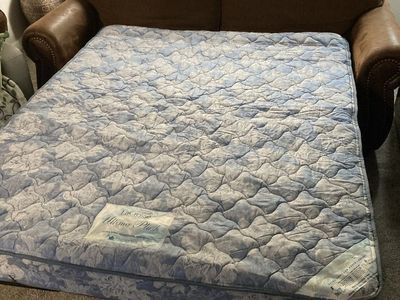 LaCrosse Ultima Plush Queen Hideaway Sofa Bed - Brown Fabric, Barely Used