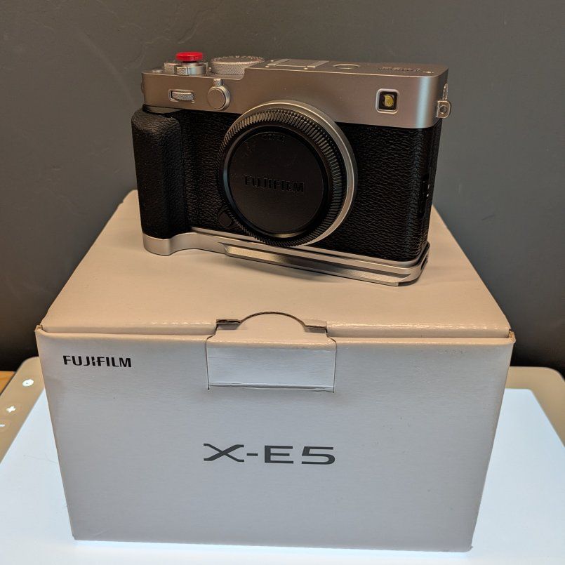 Main image 6