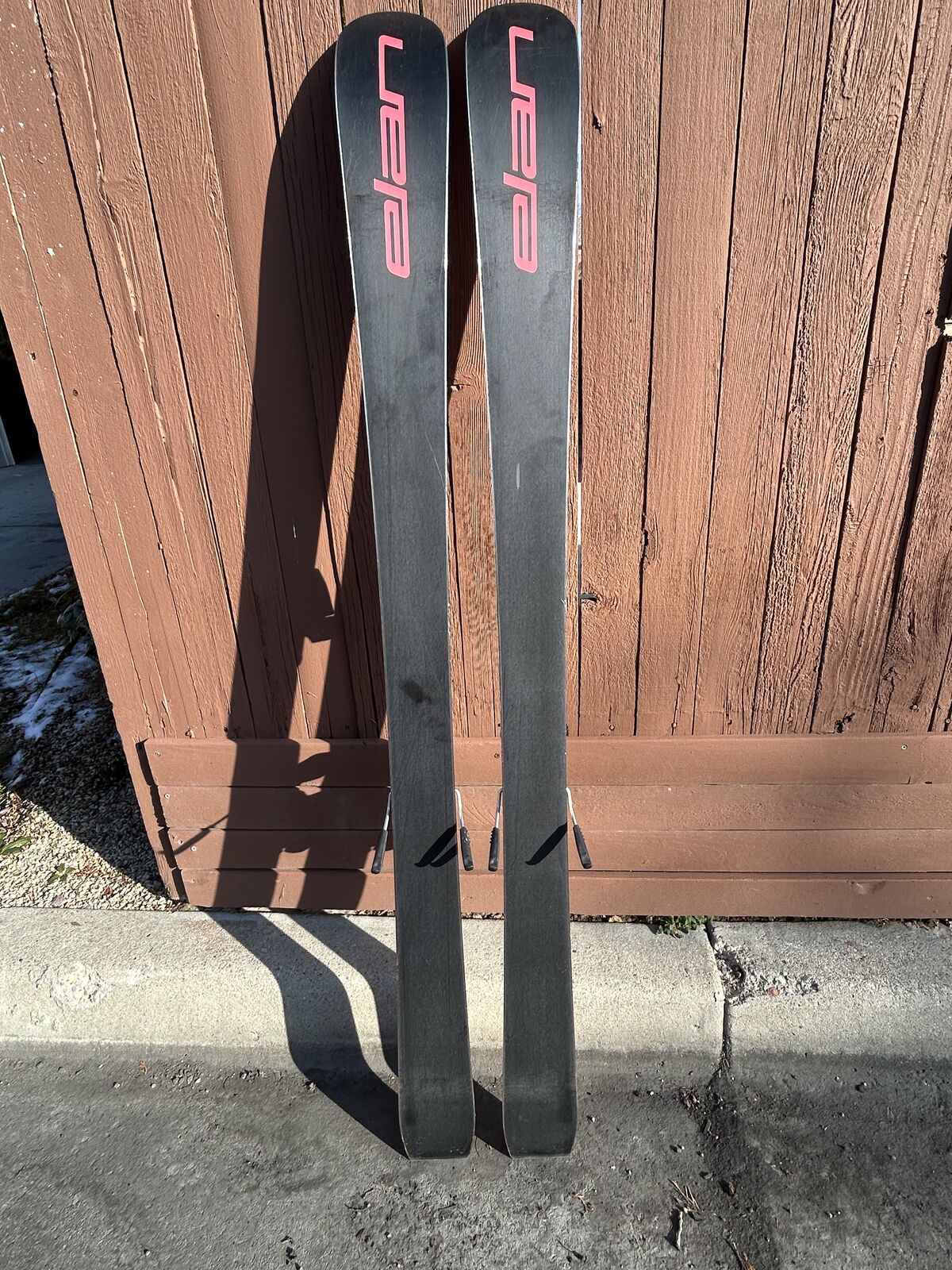 Women’s Elan skis 152 length