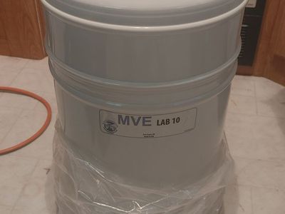 MVE Lab 10L Liquid Nitrogen Dewar! BRAND NEW!