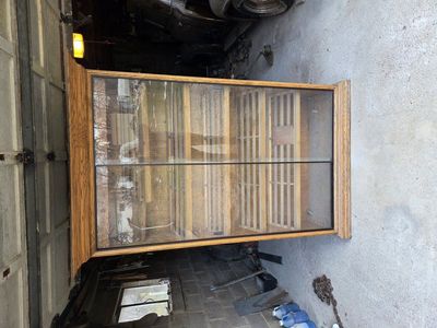 Retail vintage cigar display case