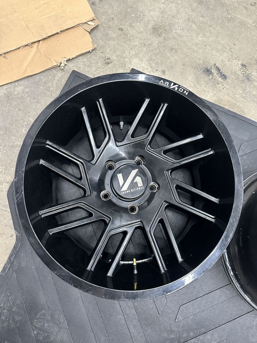 Arkon Davinci 5X150mm wheels (07-21 tundra)
