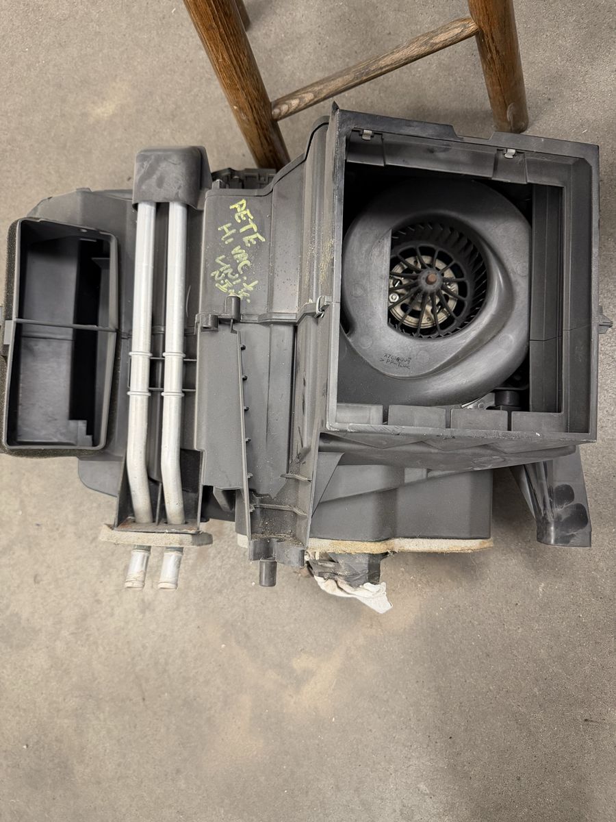 Peterbilt / Kenworth OEM HVAC sleeper assembly 14105AD