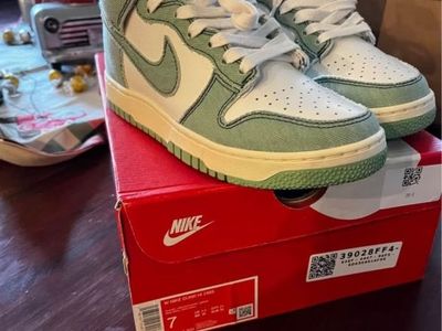 Nike 1985 Dunk High 6